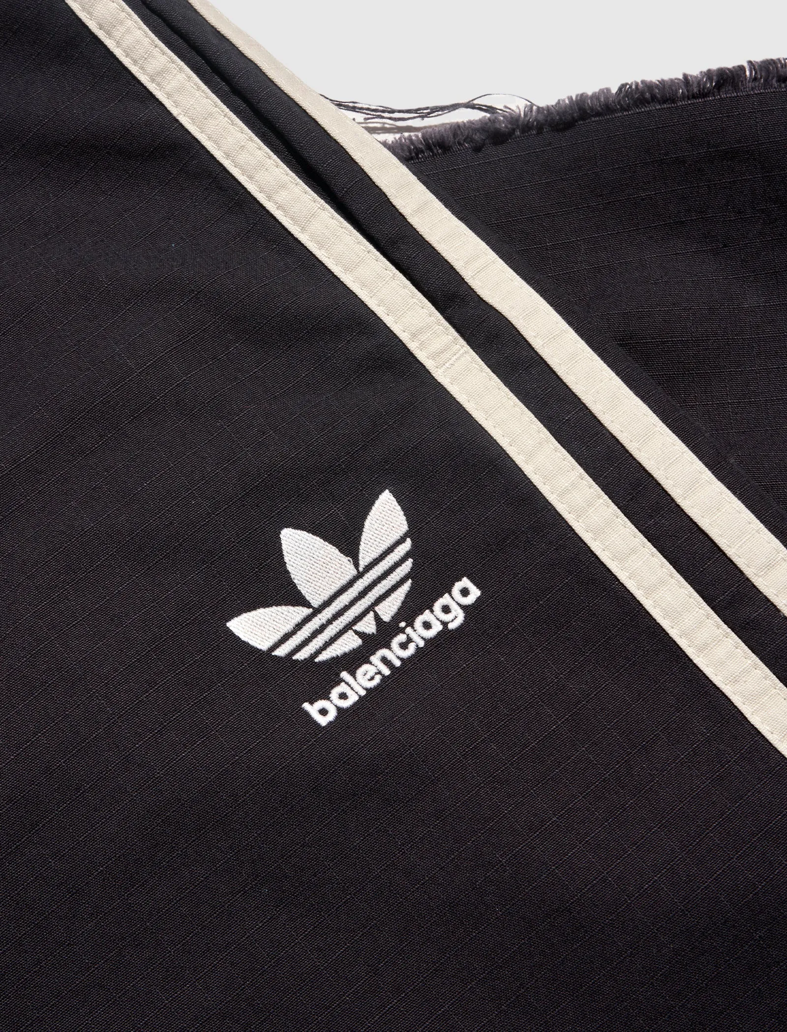 ADIDAS STRIPED SHORT