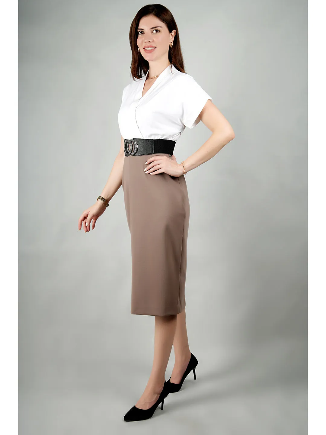 Exude Sparkling Color Block Blouson Dress With Belt (Beige)