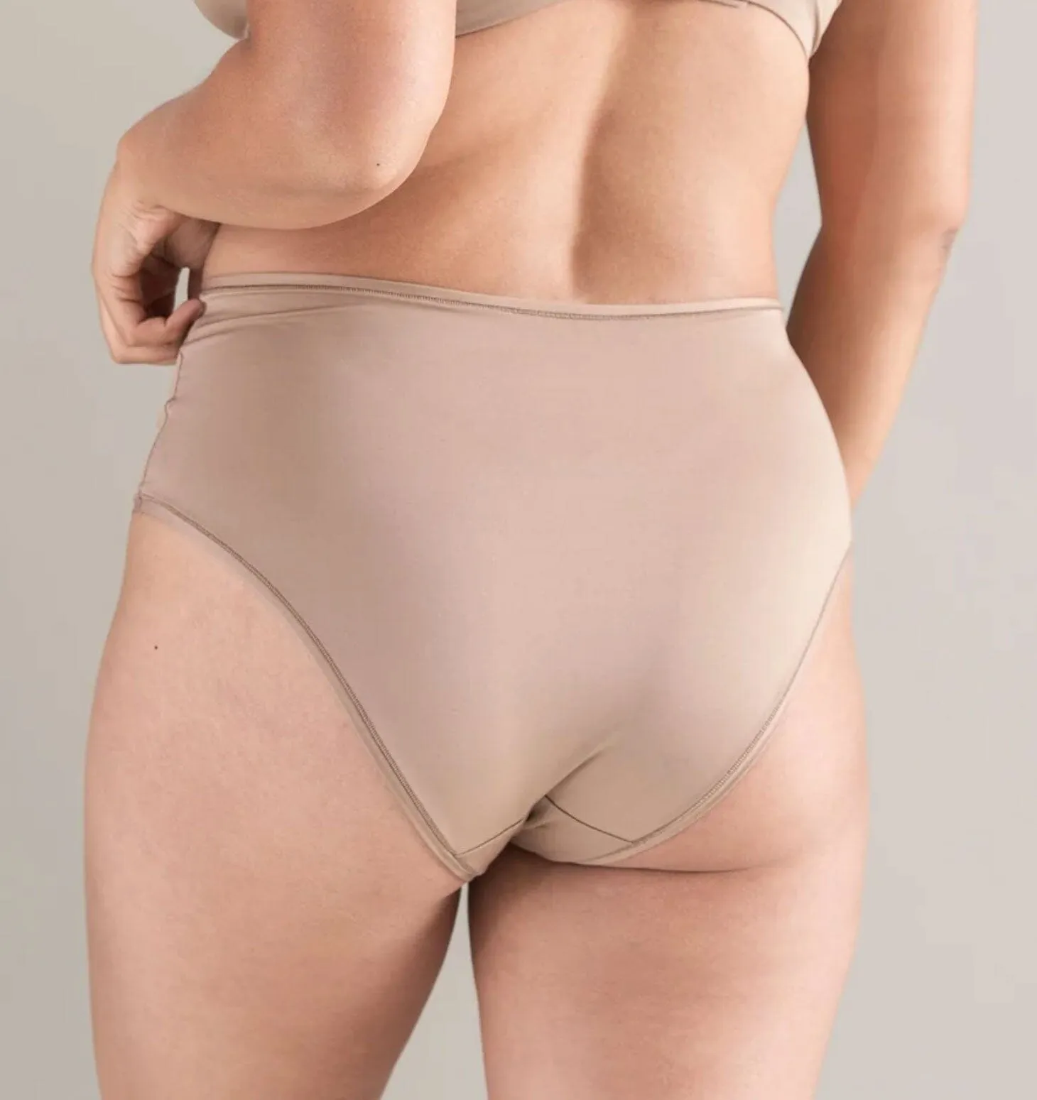 Invisible microfibre high waist brief [Mocha]