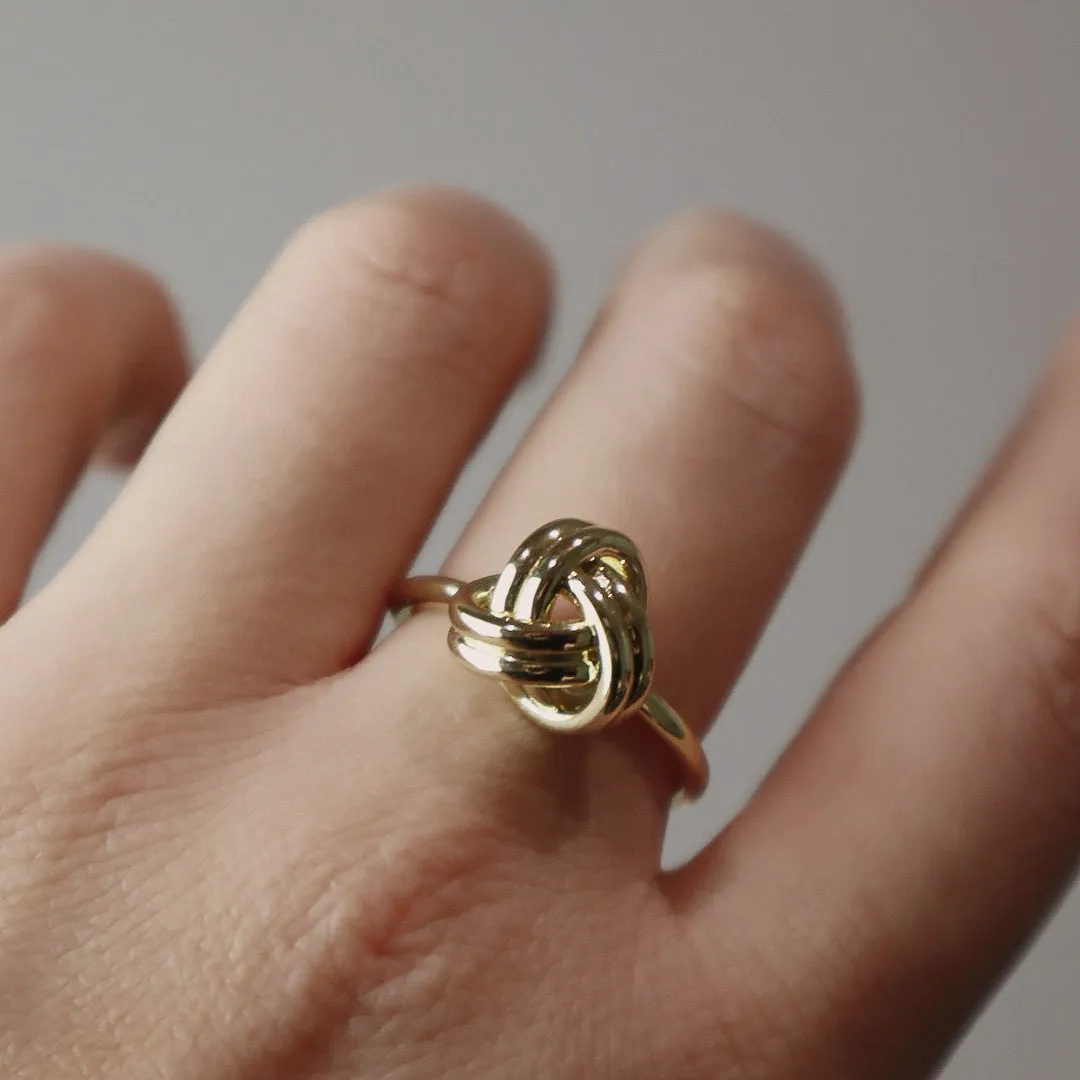 PLAIN KNOT RING