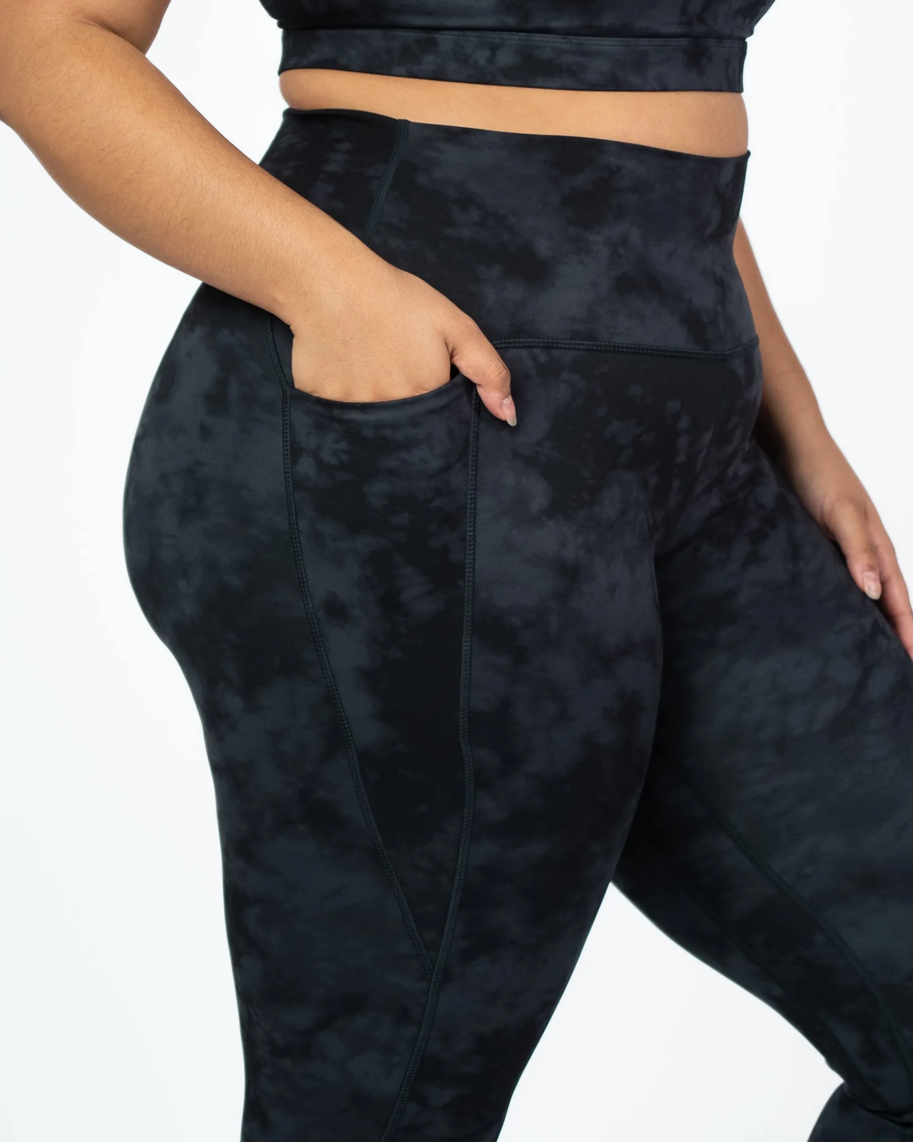 Shakti Leggings (27 in. inseam) - Onyx Tie Dye